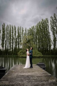 Reportage mariage au moulin de la forge avec Audrey & Benjamin. "Avril, ne te découvre pas d'un fil" Et c'est vrai qu'il faisait froid! Saison 2024 lancée!